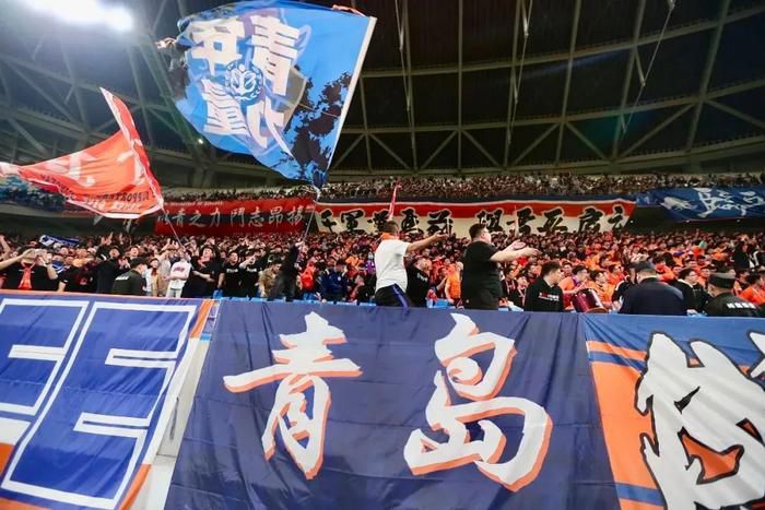 此前杰米;福克斯已确认，他将会加盟《蜘蛛侠3》，但是是否回归出演《超凡蜘蛛侠2》中的;电光人这一角色，现在还没有官宣，因为杰米说他在《蜘蛛侠3》中;不会是蓝色的